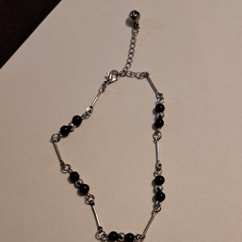Chic Black and Silver Beaded Bracelet
